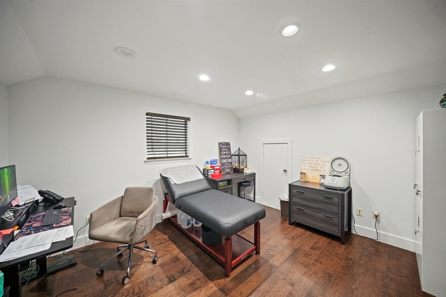 More Photos Of 21406 Provincial Blvd, Katy Medical For Sale