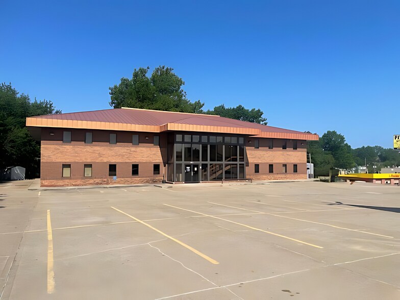 Primary Photo Of 2700 N Belt Hwy, Saint Joseph Office For Sale