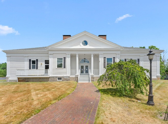 More Photos Of 580 Washington St, Easton Office For Lease