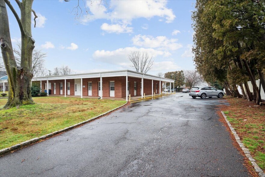 More Photos Of 515 Church St, Bound Brook Medical For Sale