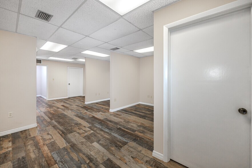 More Photos Of 6449 38th Ave, Saint Petersburg Medical For Lease