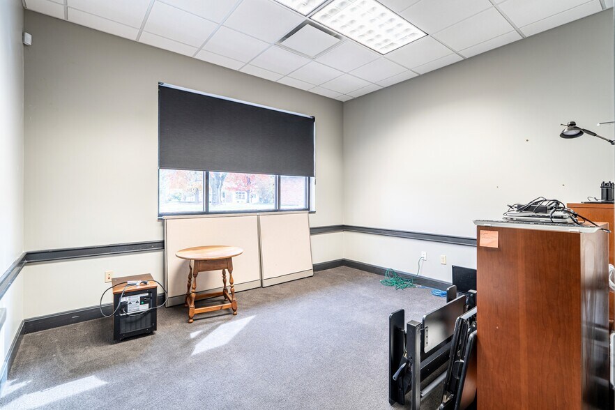 More Photos Of 78 S Main St, Glen Carbon Office For Lease