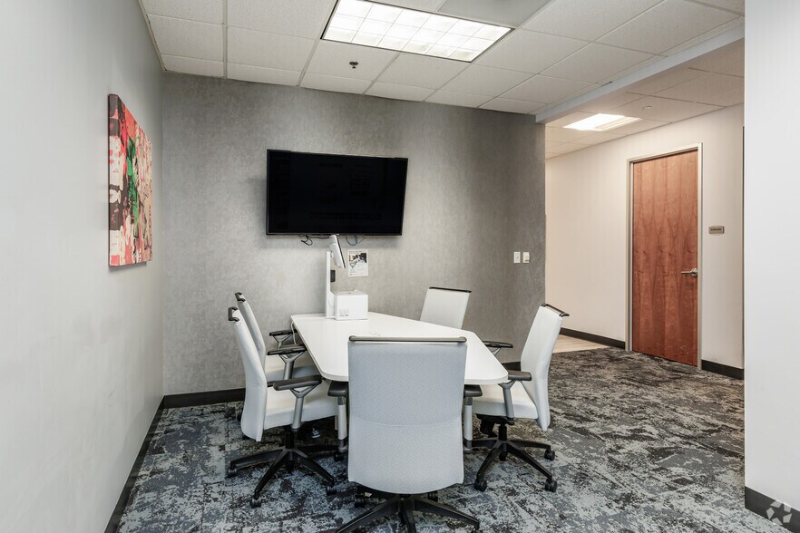 More Photos Of 11815 Fountain Way, Newport News Coworking Space