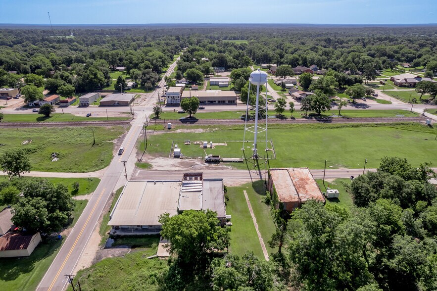 More Photos Of 131 Commerce st, Lovelady General Retail For Sale