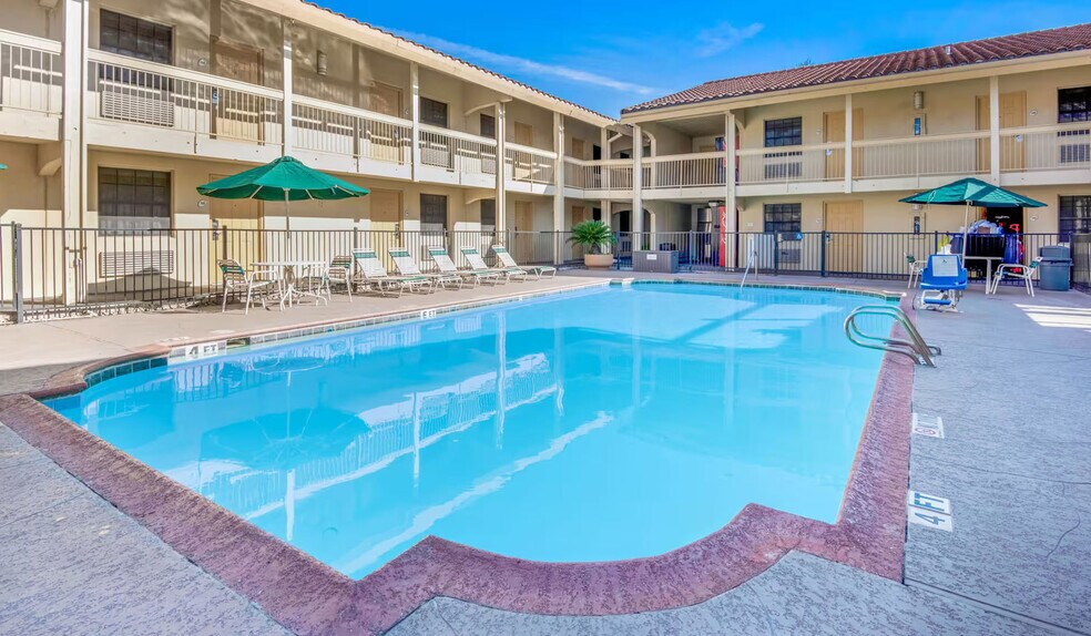More Photos Of 6410 N Interstate 35, San Antonio Hotel For Sale