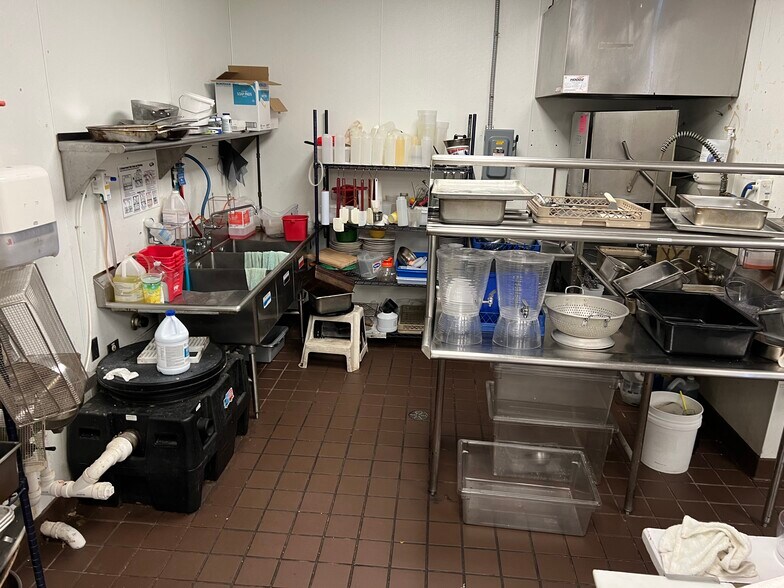 More Photos Of 77 Free St, Portland Restaurant For Lease