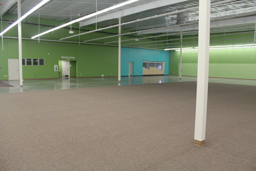 More Photos Of 908 NW 6th St, Tulia Freestanding For Sale