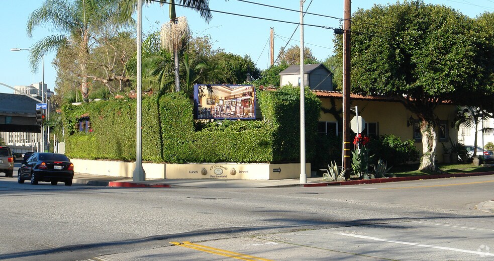 More Photos Of 451 Silver Lake Blvd, Los Angeles Restaurant For Sale