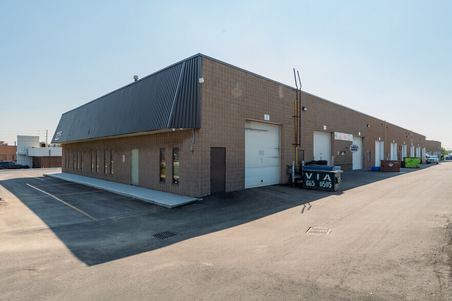 More Photos Of 225 Advance Blvd, Brampton Warehouse For Sale