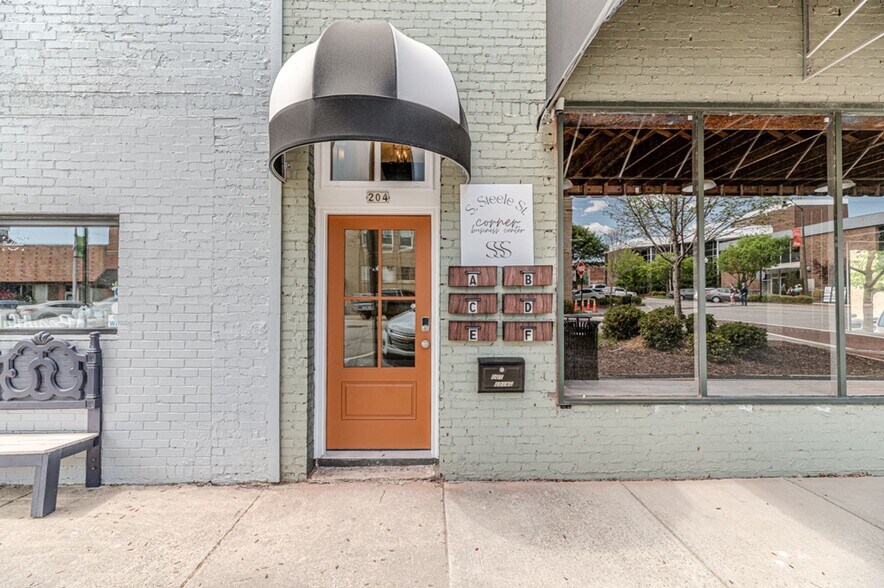 Primary Photo Of 200-208 S Steele St, Sanford Storefront For Lease