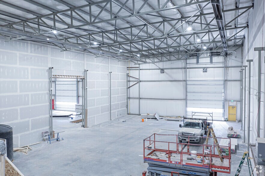 More Photos Of 233193 Range Road 283, Calgary Manufacturing For Lease