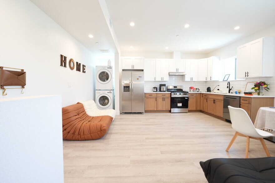 More Photos Of 3017 Kenwood Ave, Los Angeles Multifamily For Sale