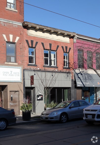 More Photos Of 730 Queen St E, Toronto Storefront Retail Residential For Lease