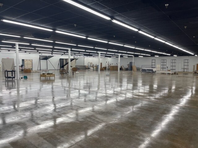 More Photos Of 4130 Government Blvd, Mobile General Retail For Lease