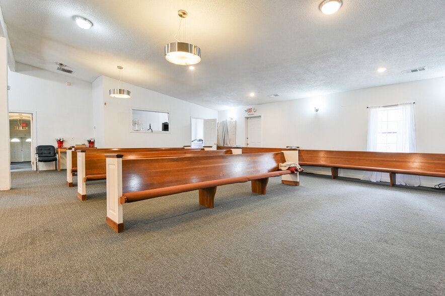More Photos Of 2766 White Oak Dr, Decatur Religious Facility For Sale