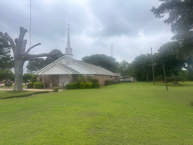 More Photos Of 21177 US Highway 80, Wills Point Religious Facility For Sale
