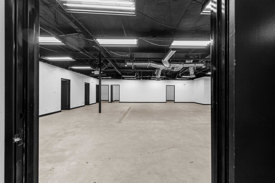 More Photos Of 9036 Winnetka Ave, Northridge Loft Creative Space For Lease