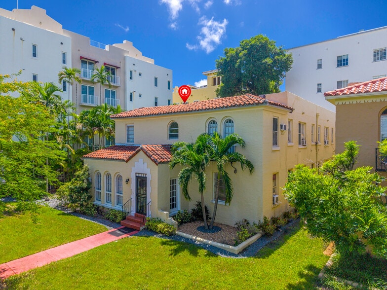 Primary Photo Of 114 Menores Ave, Coral Gables Apartments For Sale