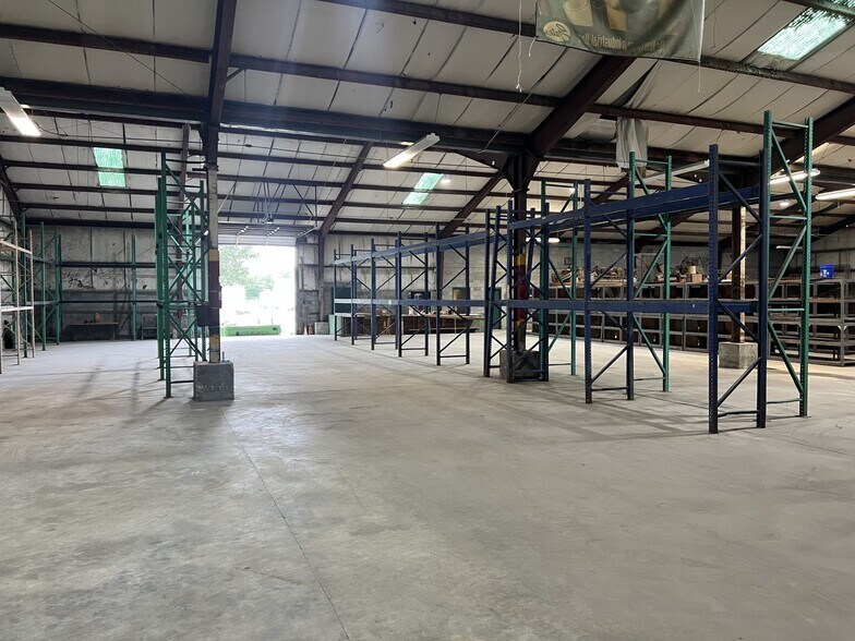 More Photos Of 496-544 E Industrial Way, Macon-Bibb Warehouse For Lease
