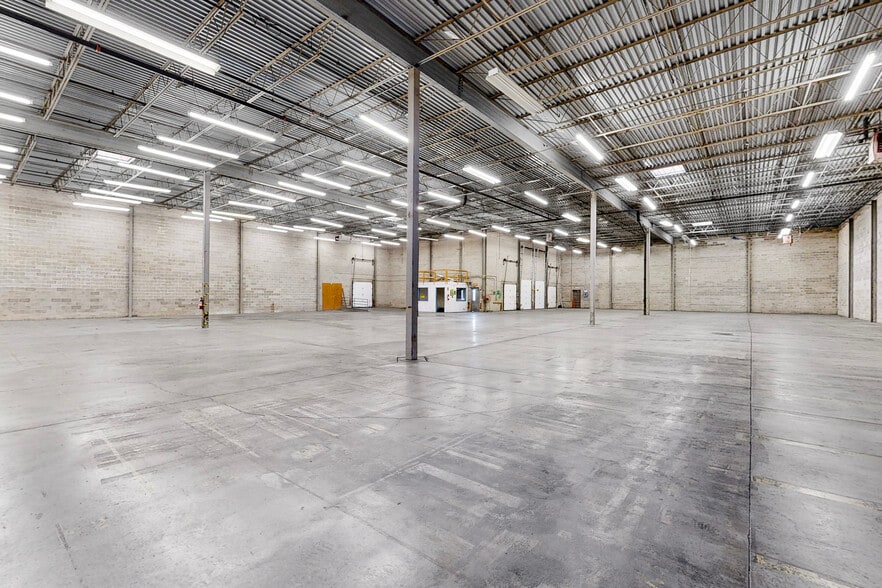 More Photos Of 3127 SW 61st St, Des Moines Warehouse For Lease