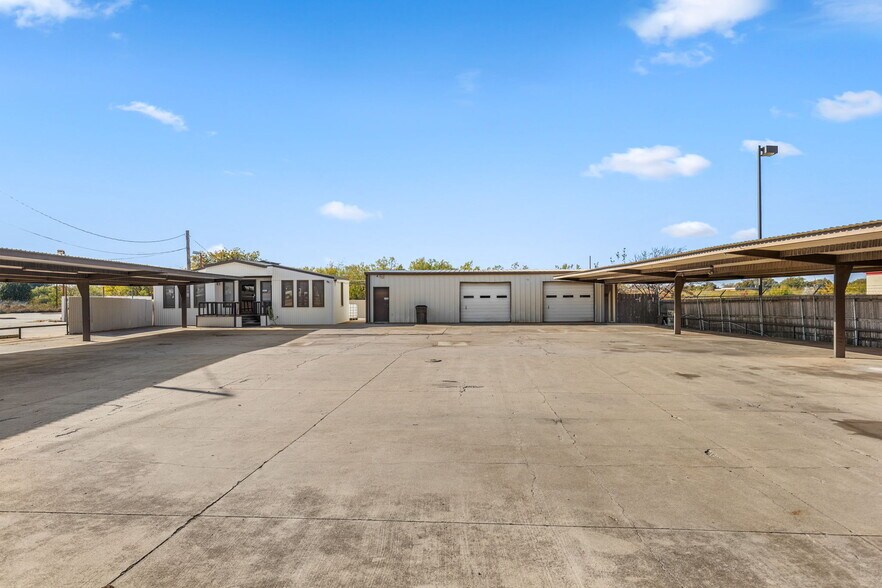 Primary Photo Of 3904 Sheppard Access Rd, Wichita Falls Specialty For Sale