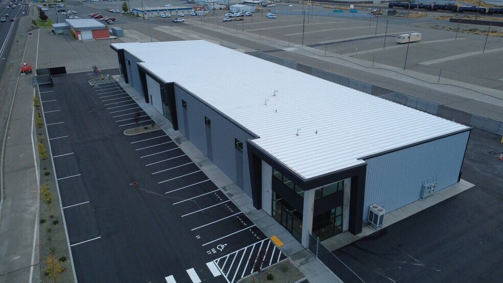 More Photos Of 2511 Stevens Drive, Richland Industrial For Lease