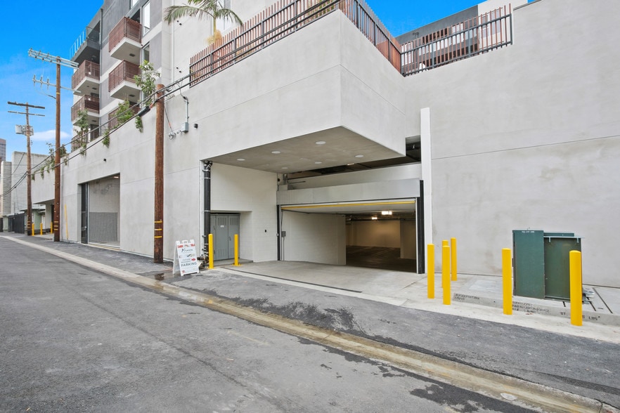 More Photos Of 12035 Wilshire Blvd, Los Angeles Apartments For Sale