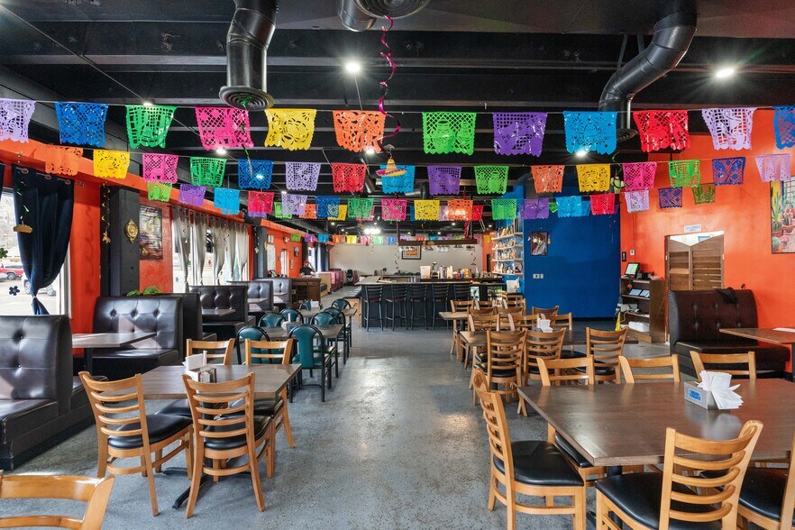 More Photos Of 7575 Broadway St, Denver Restaurant For Sale