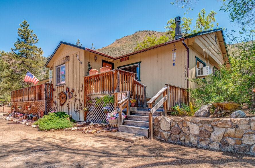More Photos Of 106705 US Highway 395, Coleville Hotel For Sale
