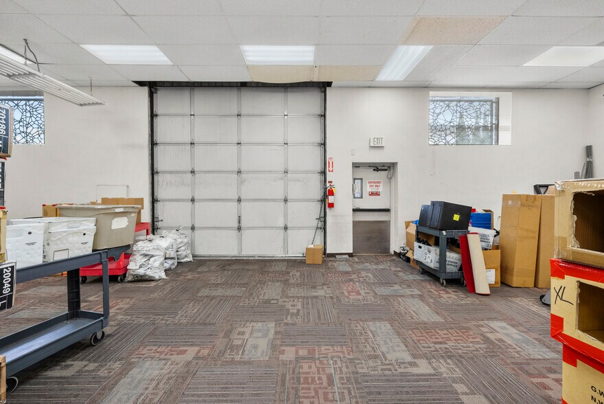 More Photos Of 1631 Gardena Ave, Glendale Industrial For Sale