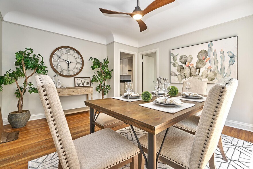 More Photos Of 6669 De Longpre Ave, Los Angeles Apartments For Sale