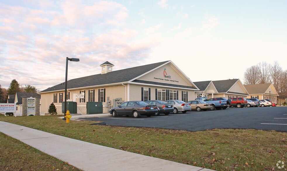 More Photos Of 1131 West St, Southington Medical For Lease