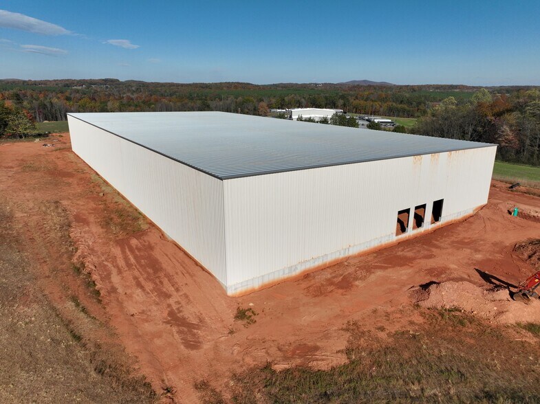More Photos Of 293 Ewing Dr, Rustburg Warehouse For Lease