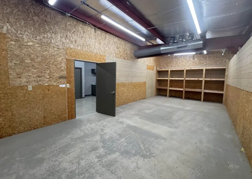 More Photos Of 633 1st Ave, Monroe Showroom For Sale