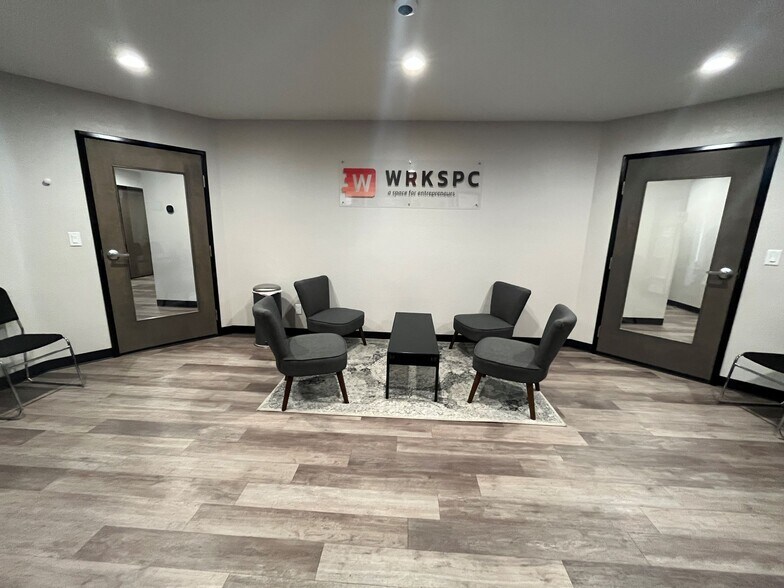 More Photos Of 615 W Harwood Rd, Hurst Medical For Sale