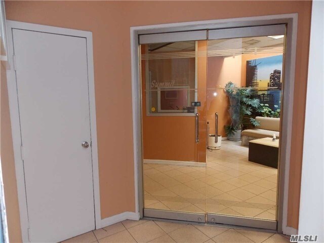 More Photos Of 13-15 37th Ave, Long Island City Warehouse For Sale