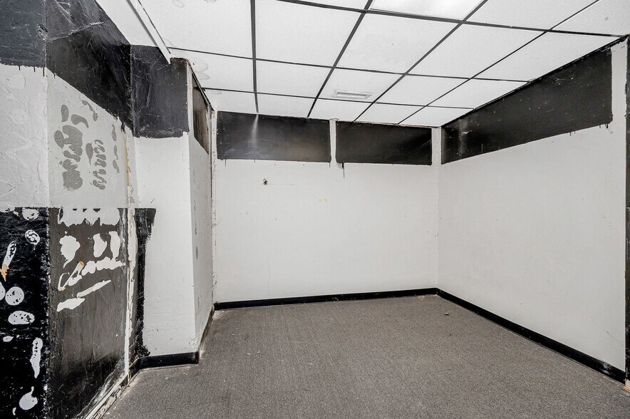 More Photos Of 16-20 Concord st, Lowell Office For Lease