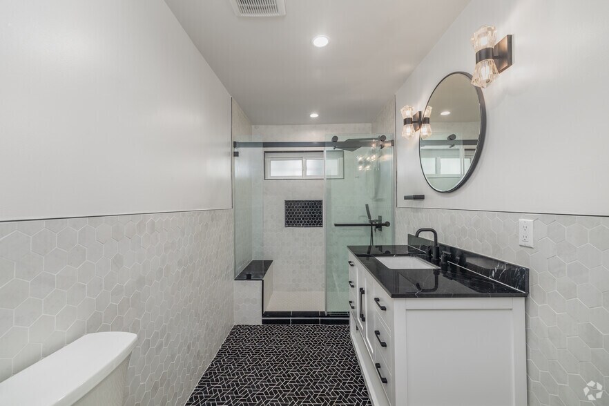 More Photos Of 1150 Tennyson St, Manhattan Beach Apartments For Sale