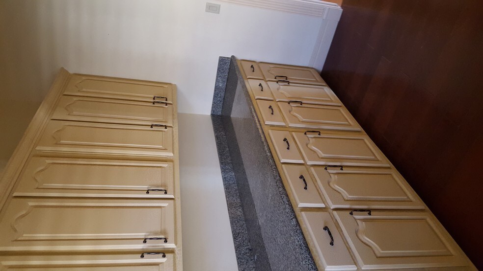 More Photos Of 154 N Festival Dr, El Paso Medical For Sale