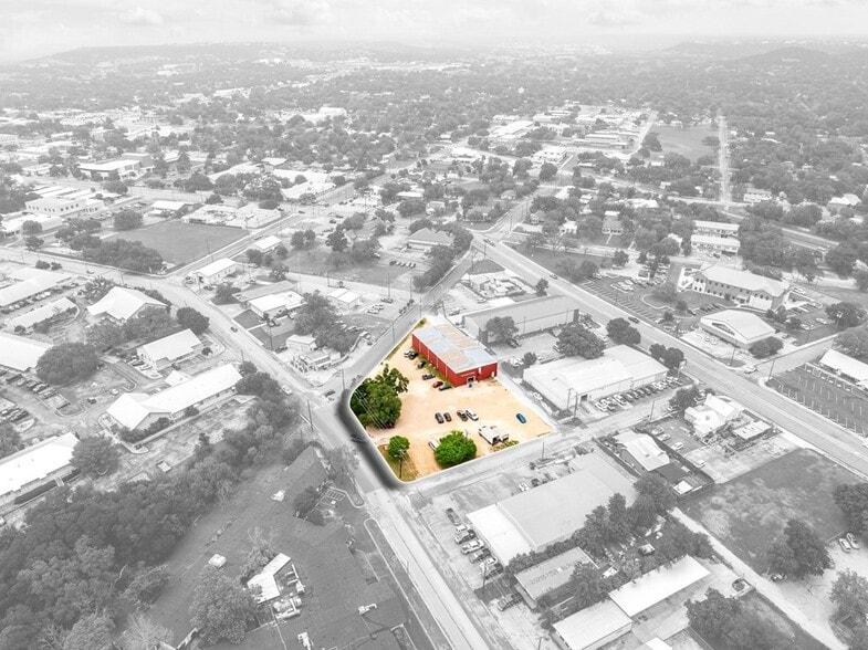 Primary Photo Of 1100 Water St, Kerrville Warehouse For Sale