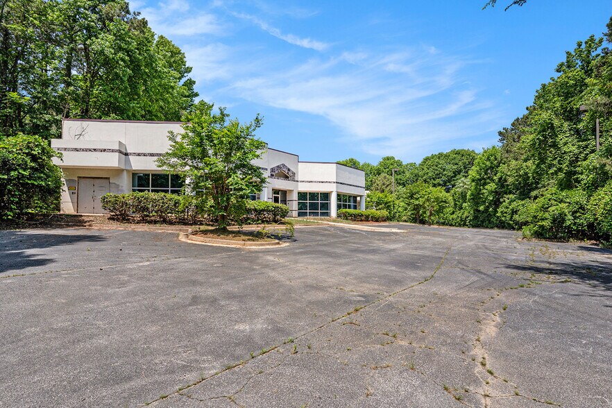 More Photos Of 4000 Corporate Center Dr, Morrow Medical For Lease