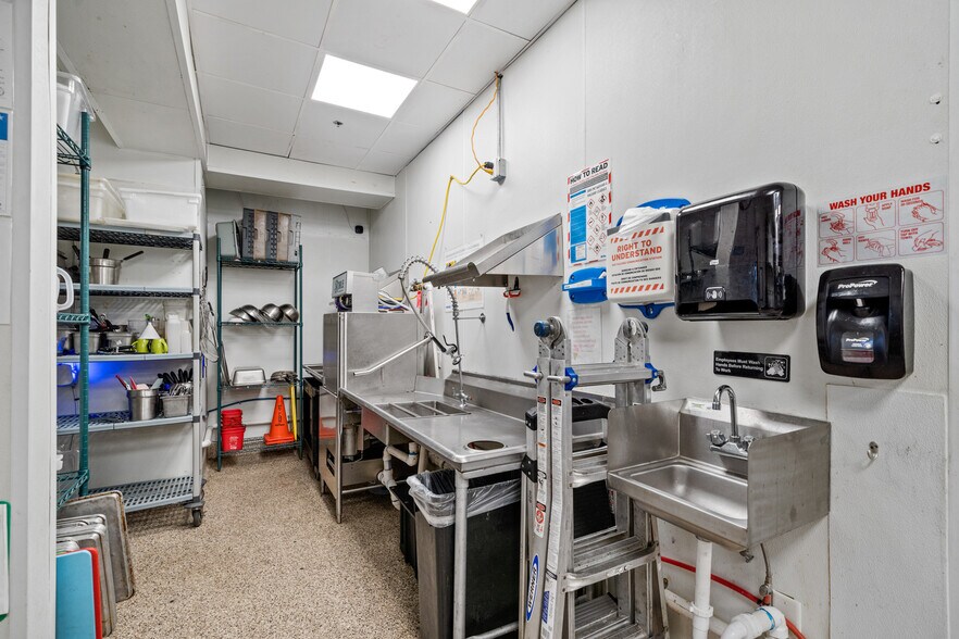 More Photos Of 27267 Perdido Beach Blvd, Orange Beach Office Residential For Lease