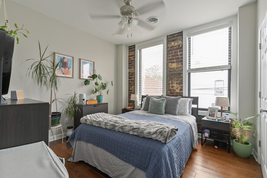 More Photos Of 2600 W Main St, Richmond Storefront Retail Residential For Sale