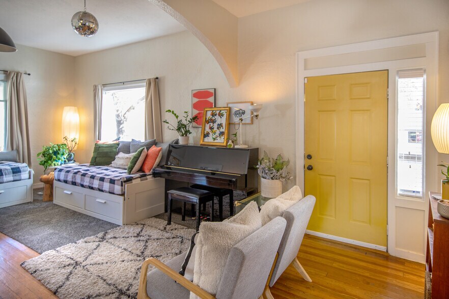 More Photos Of 100 W Cleveland St, Lafayette Loft Creative Space For Sale