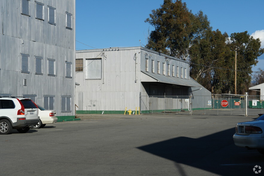 More Photos Of 2020 Esplanade Rd, Chico Light Manufacturing For Sale