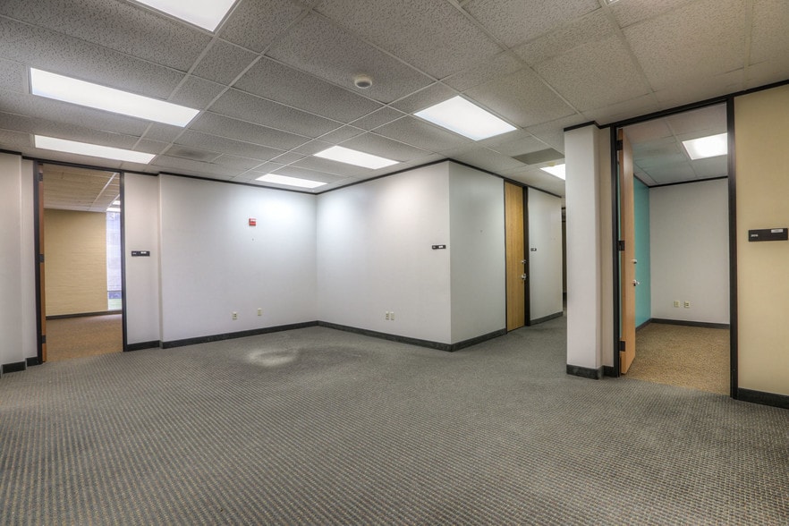 More Photos Of 1115 Gemini St, Houston Office For Lease