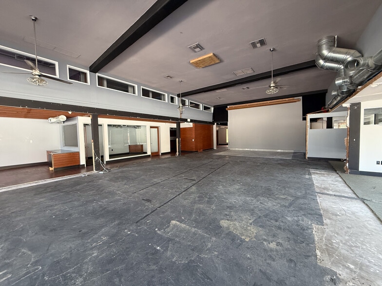 More Photos Of 10931 W Pico Blvd, Los Angeles Storefront Retail Office For Sale