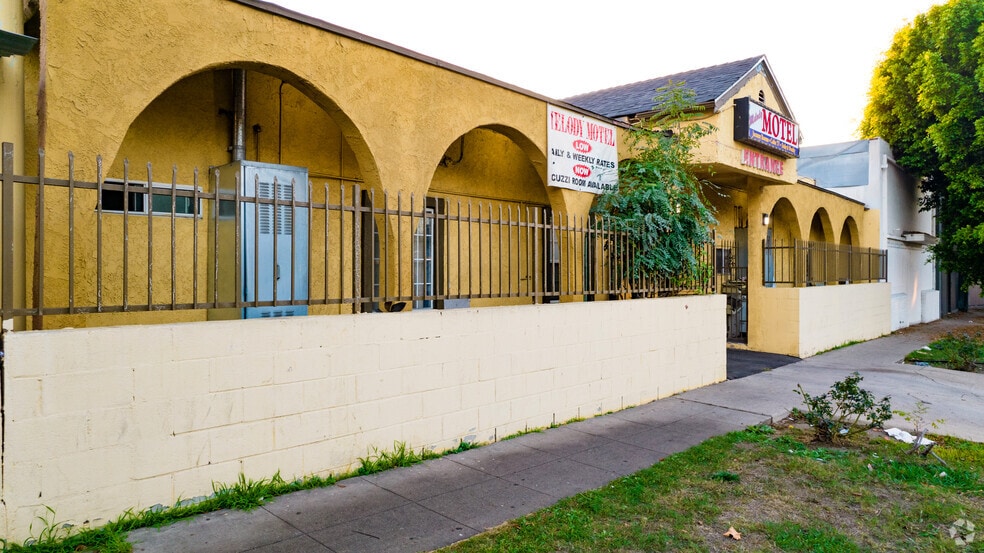More Photos Of 5062 W Washington Blvd, Los Angeles Hotel For Sale
