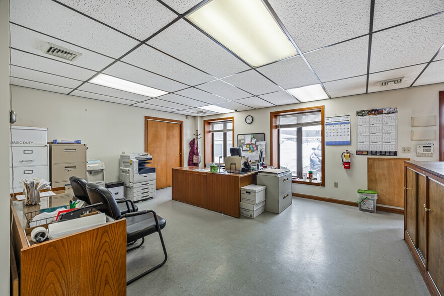 More Photos Of 165 Carmelinas Cir, Ludlow Industrial For Lease