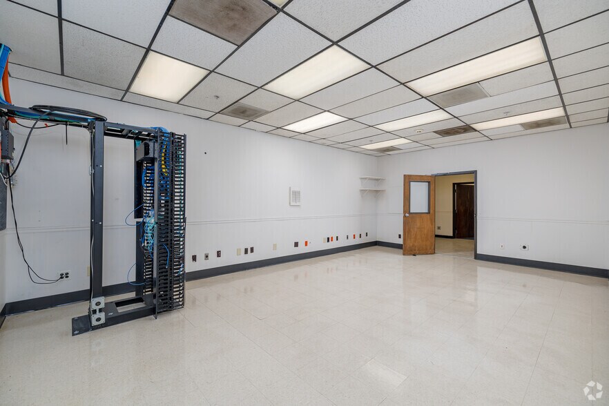 More Photos Of 1791 Mount Zion Rd, Morrow Warehouse For Lease